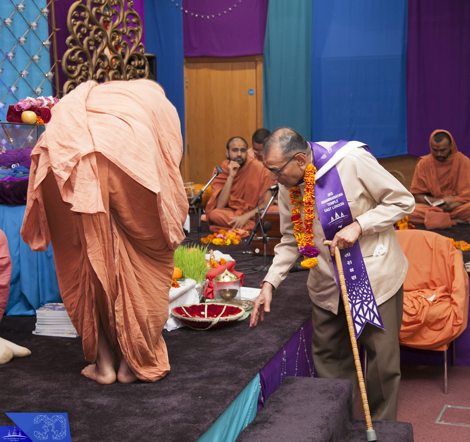 ©1987-2017 SKS Swaminarayan Temple East London